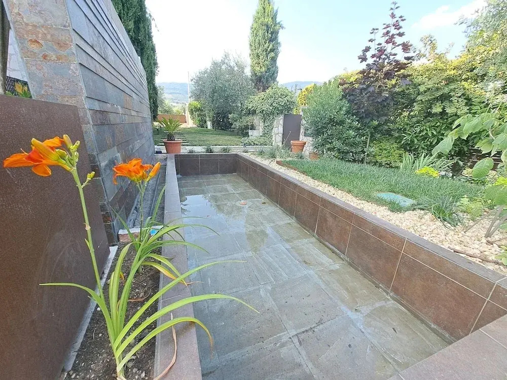 Villa dellOlivo Bianco