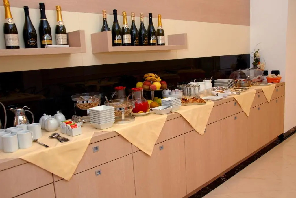 Groane Hotel Residence