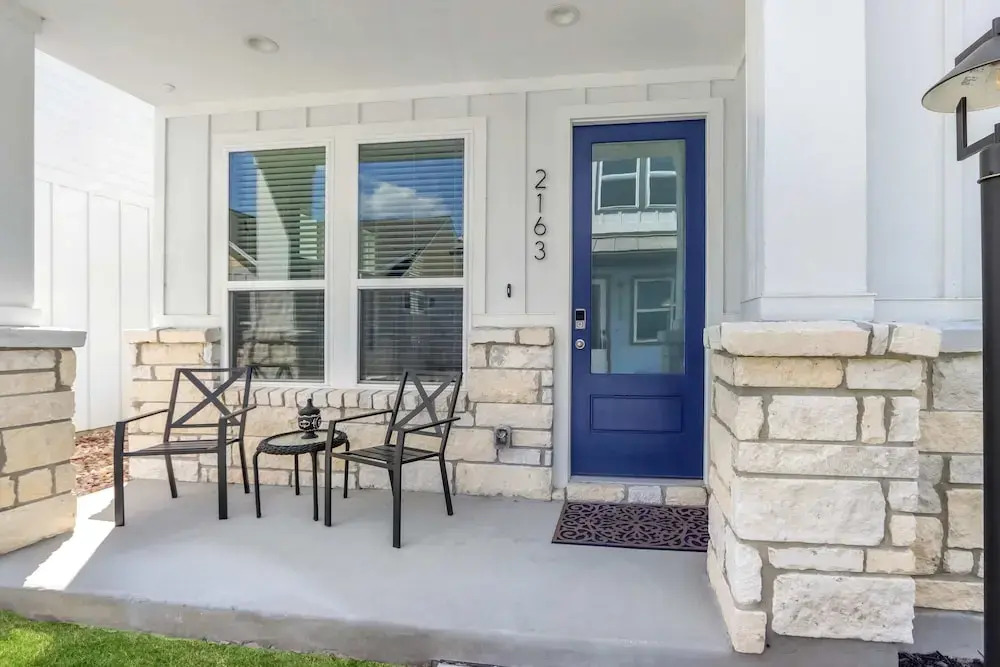 Gorgeous 2 BDR Cottage Minutes to Everything Nbtx!