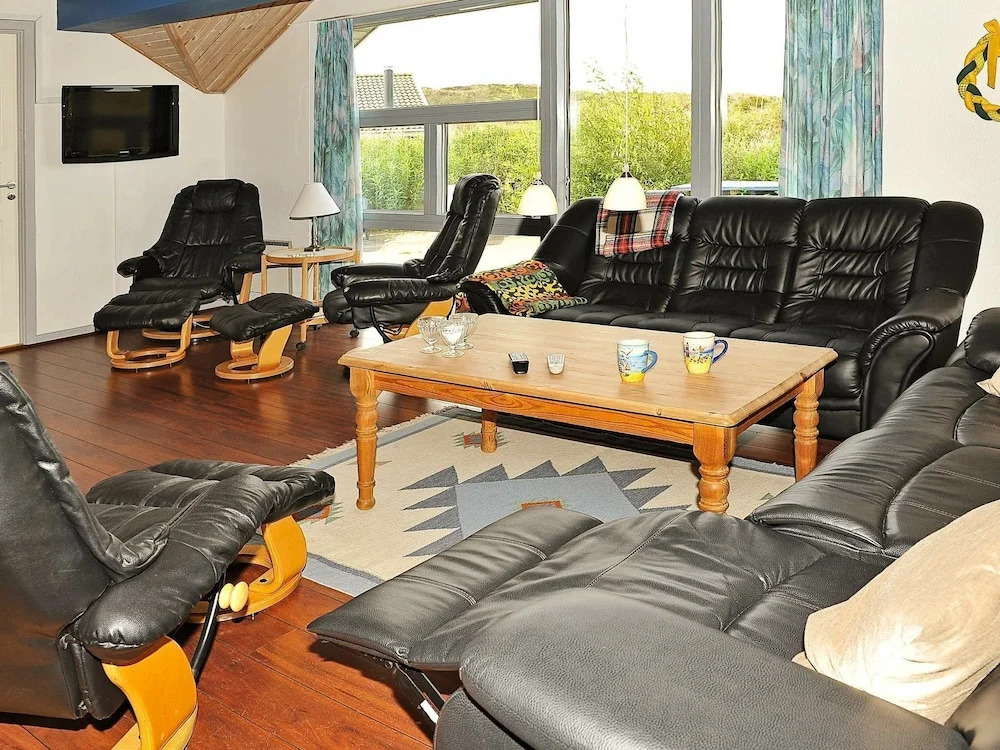 Cosy Holiday Home in Henne With Swimming Pool