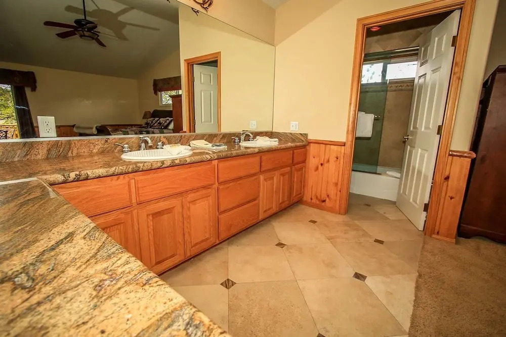 1603-golden Oak Views