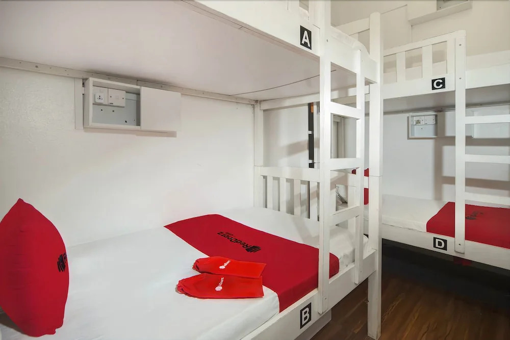 RedDoorz Hostel @ Bugis