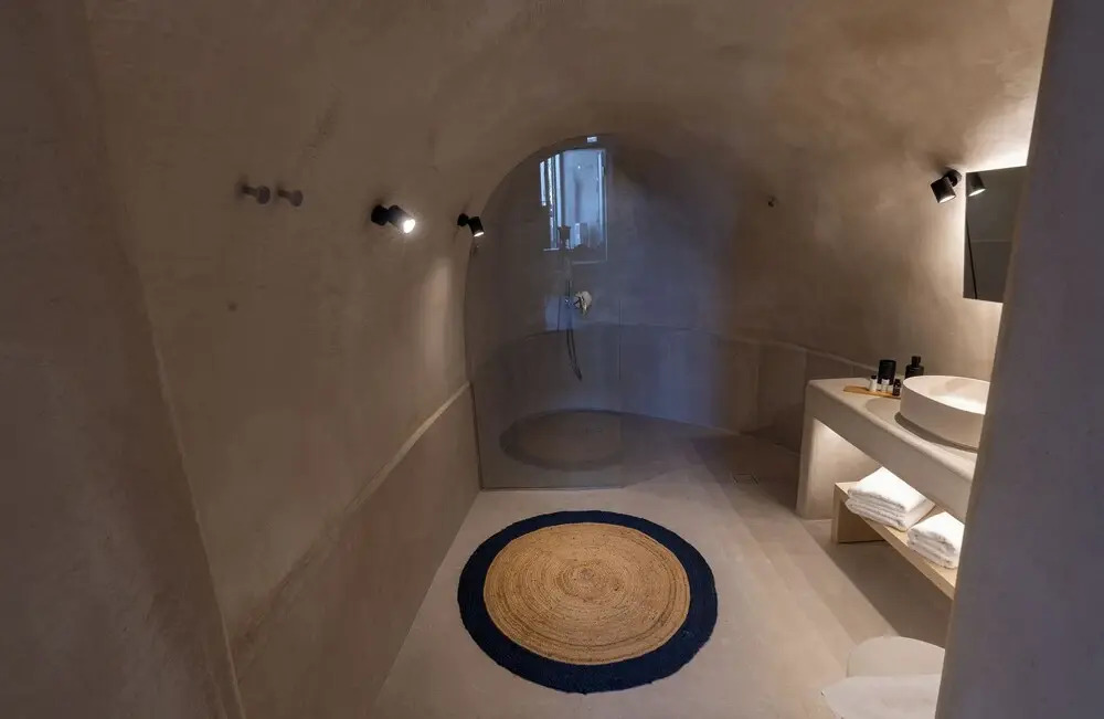 Alaya Suites