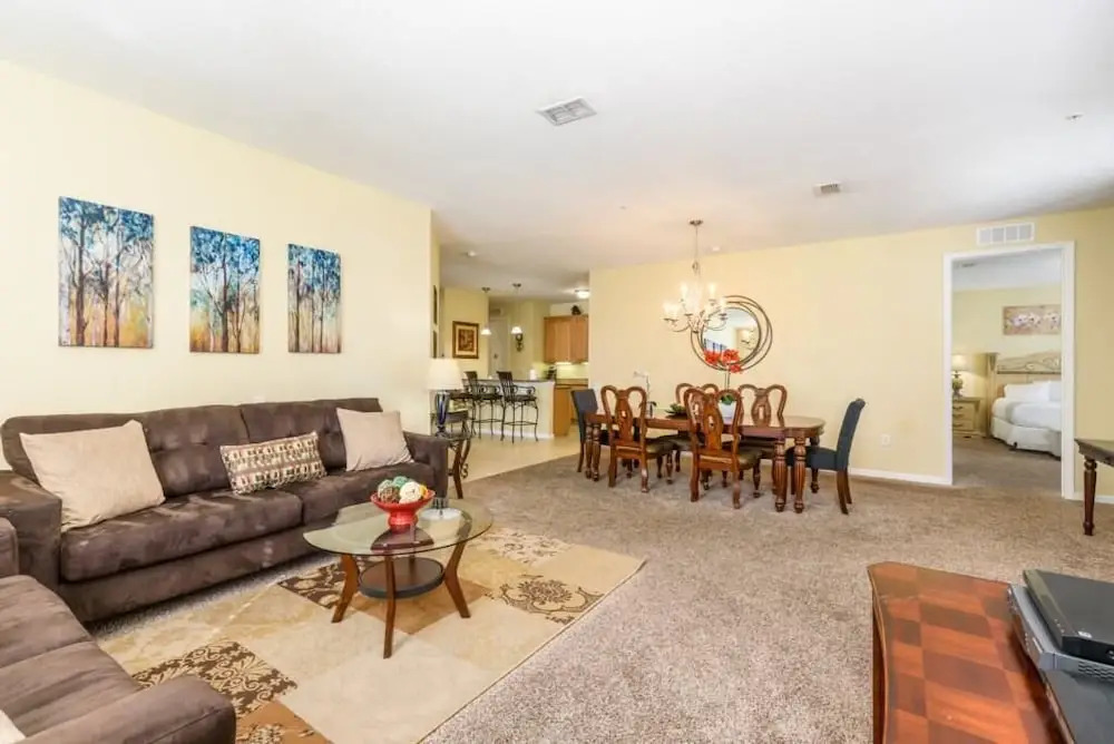 Lovely Third-Floor Vista Cay Resort Condo