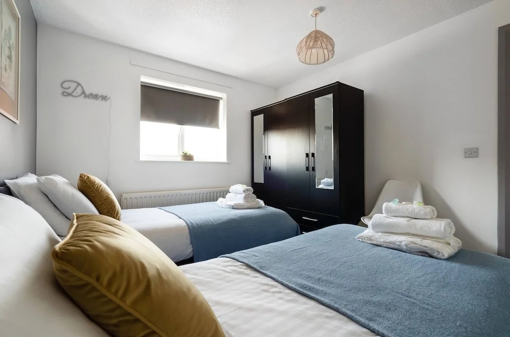Get Away Home With Hot Tub Sleeps 6