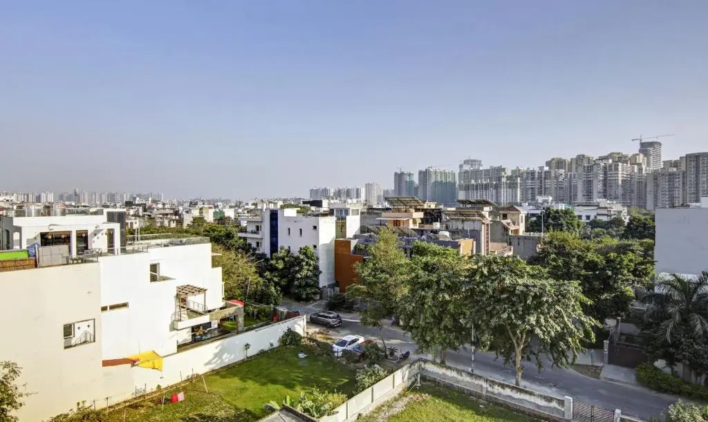 Treebo Noida Grand