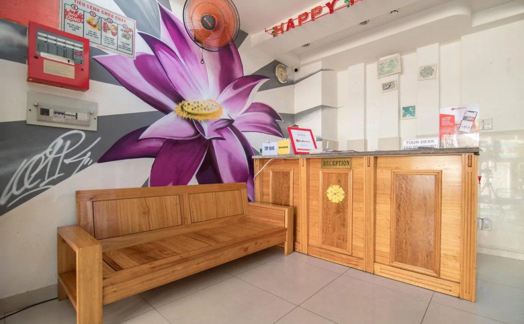 KnK Inn Boutique Hotel and Rooftop Sports Pub