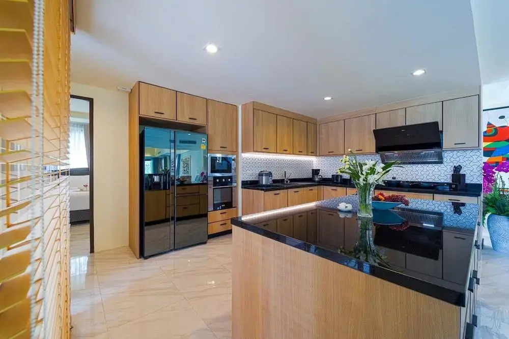 Luxury 5 Bedroom Villa Close to Beach SRS