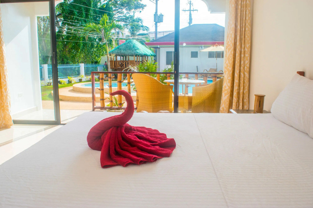 Alona Vida Beach Hill Resort