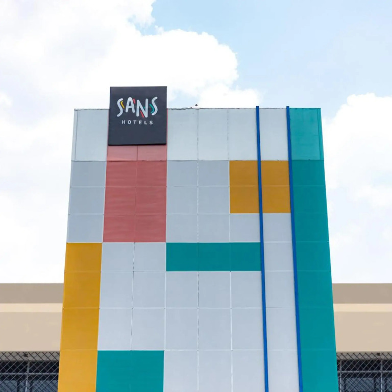 OYO 3735 Liv Hotel
