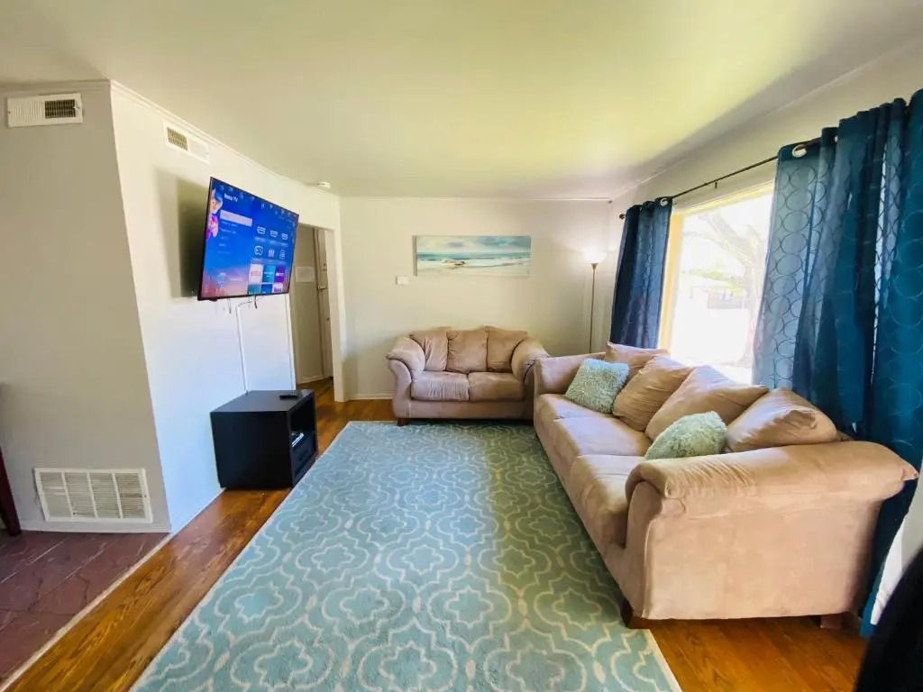 The Cozy Casa near Highway 74