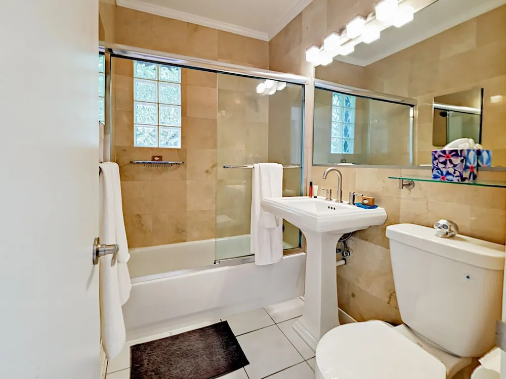 232 NW 23 Street Townhouse Entire House 4 Bedrooms 4 Bathrooms Townhou