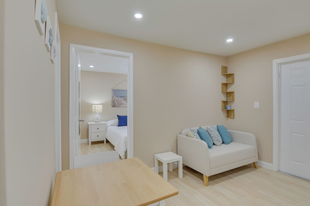 Refreshing Miami Apartment: 4 Mi to the Beach!