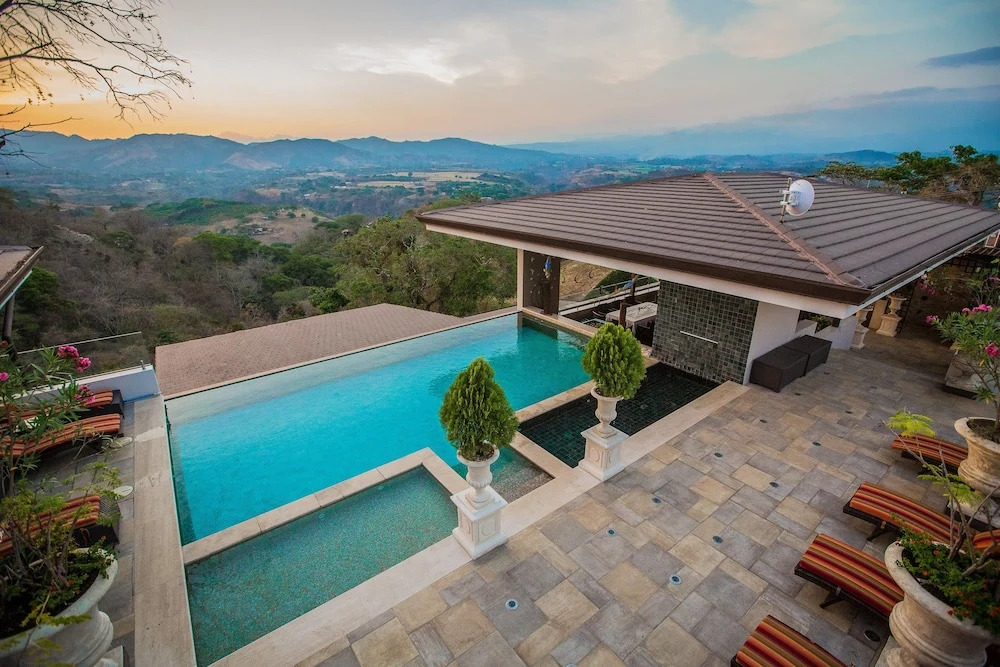 La Toscana Hills