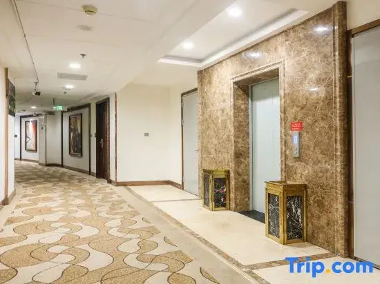 Wanfu Building Hotel (Beisheng Plaza Branch of Urumqi High-Speed Railway Station)