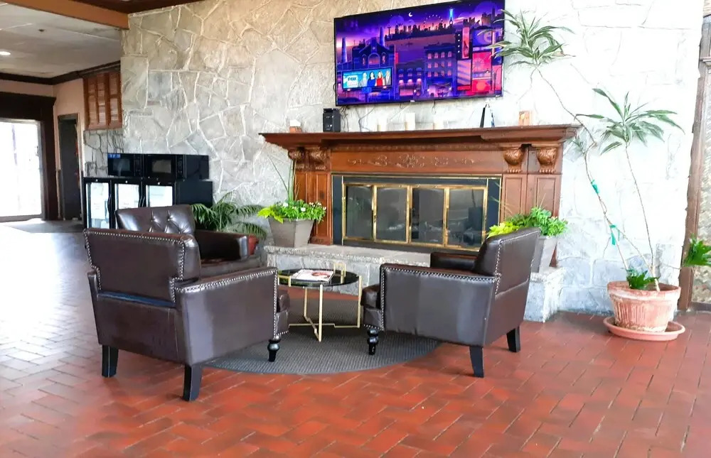 District Hotel