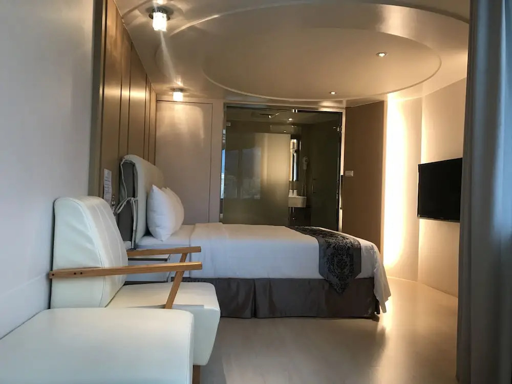 Open Room Hotel