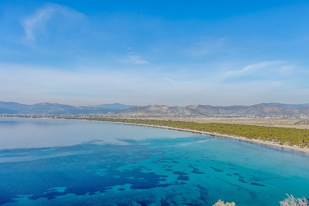 Impeccable 1-bed Apartment in Schinias Beach