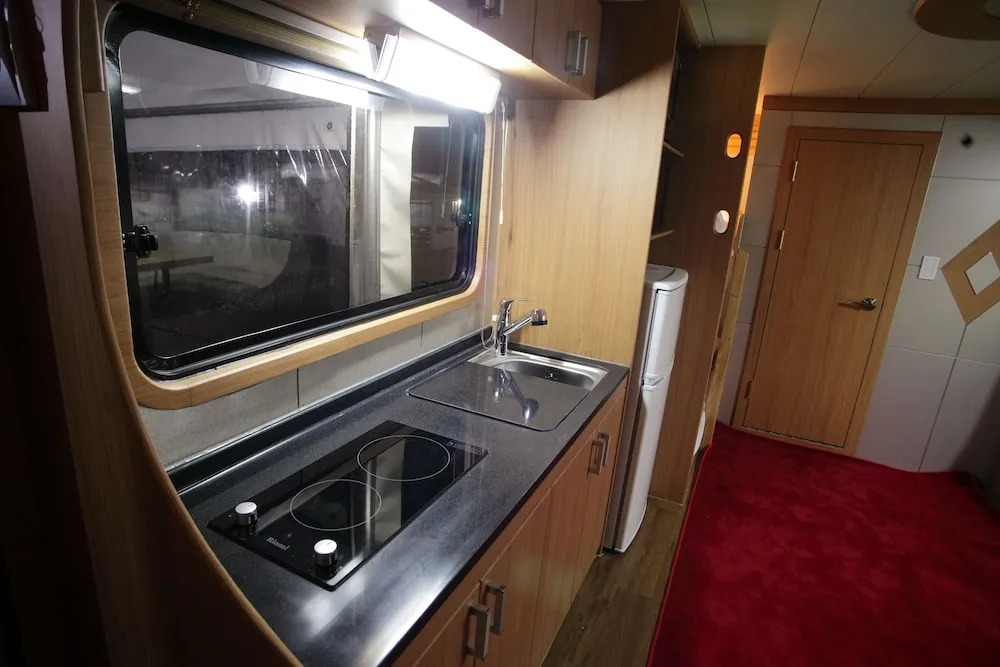 Pamping Jeju Caravan