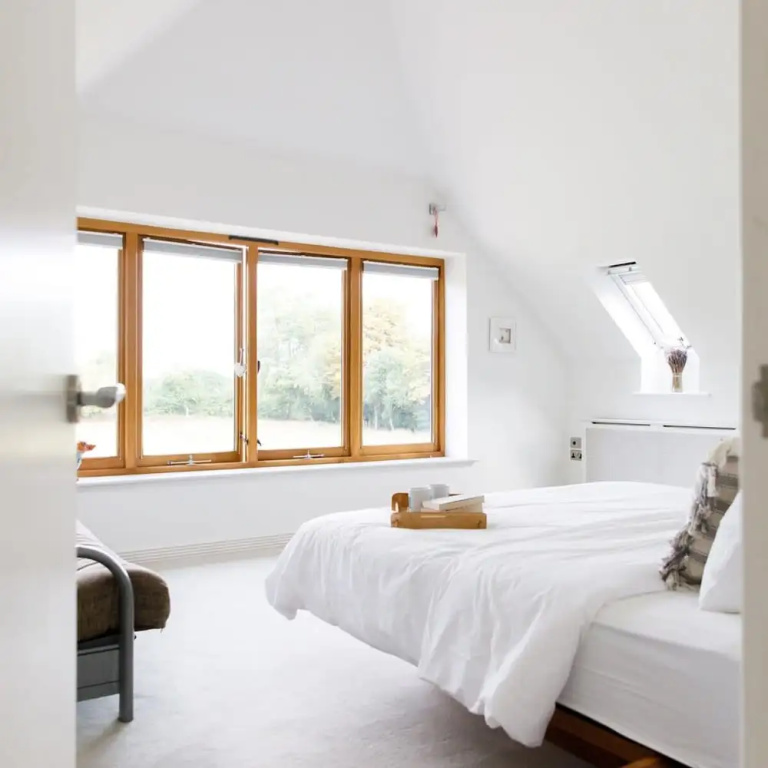 Secluded Barn Style Home With hot tub - Sleeps 12