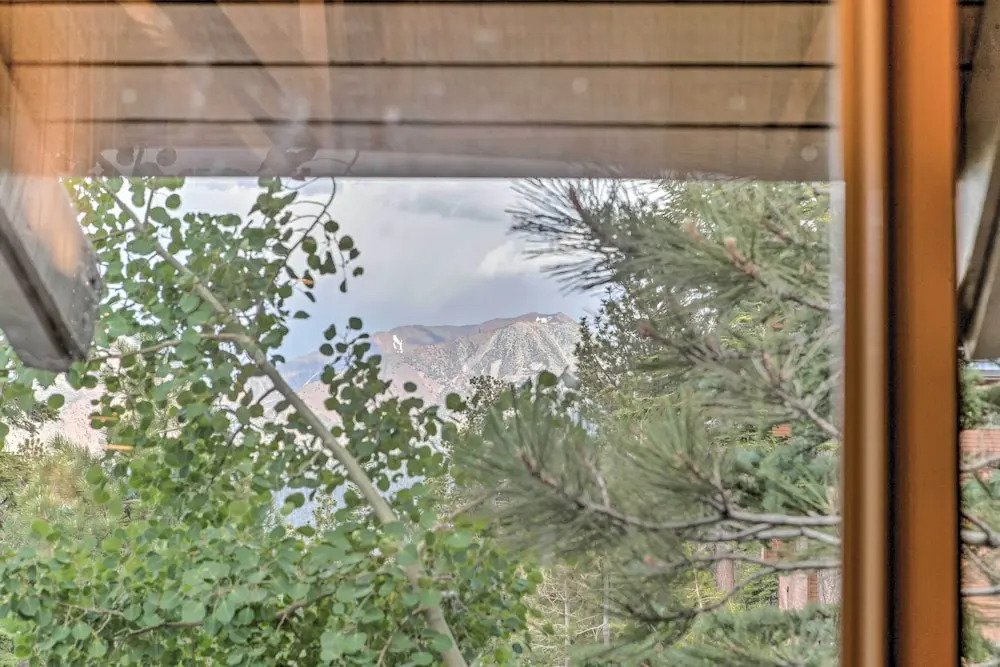 Elegant Mountain-view Condo < 1 Mi to Lifts!