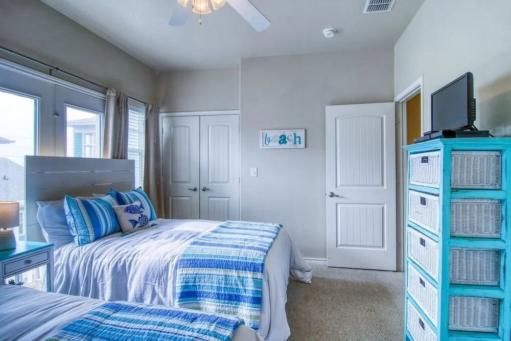 Shoreline Dreams - 3 Br Condo