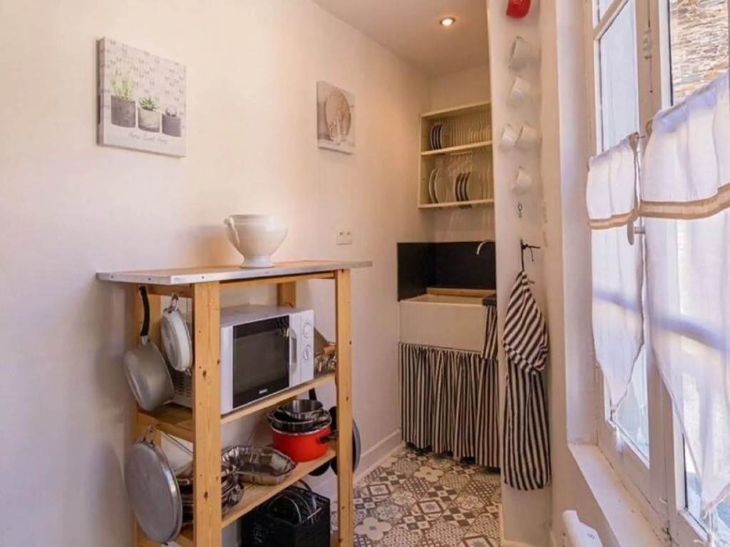 Charming holiday home in Ségur-le-Château with parking