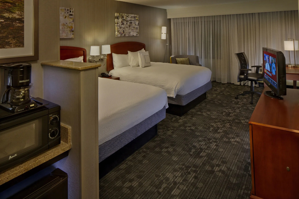 Courtyard by Marriott Providence Warwick