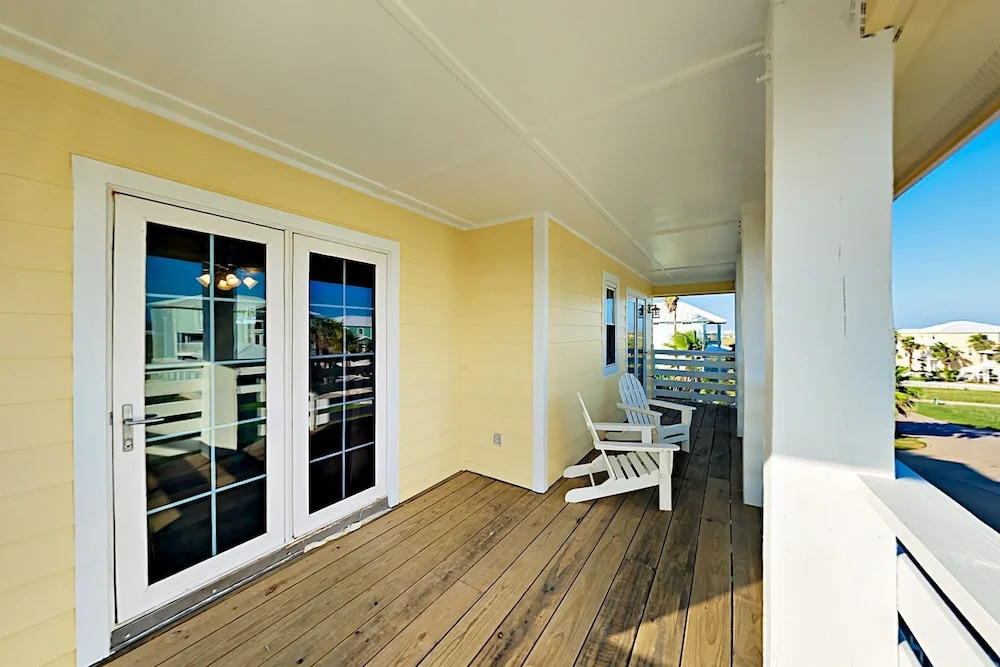 Royal Sands Home 4 Bedrooms 4 Bathrooms Home
