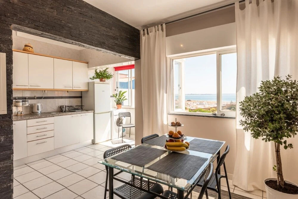 3 Bedroom Apartment with Amazing View