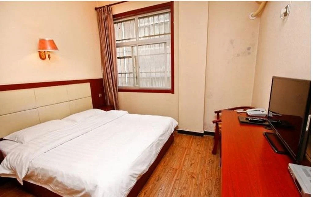 Lintong Wenjun Express Hotel