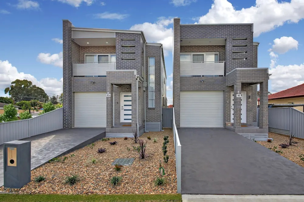 Canley Heights Villas - Sydney