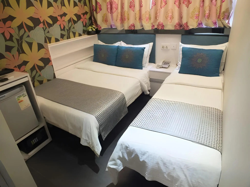 Seasons Hotel
