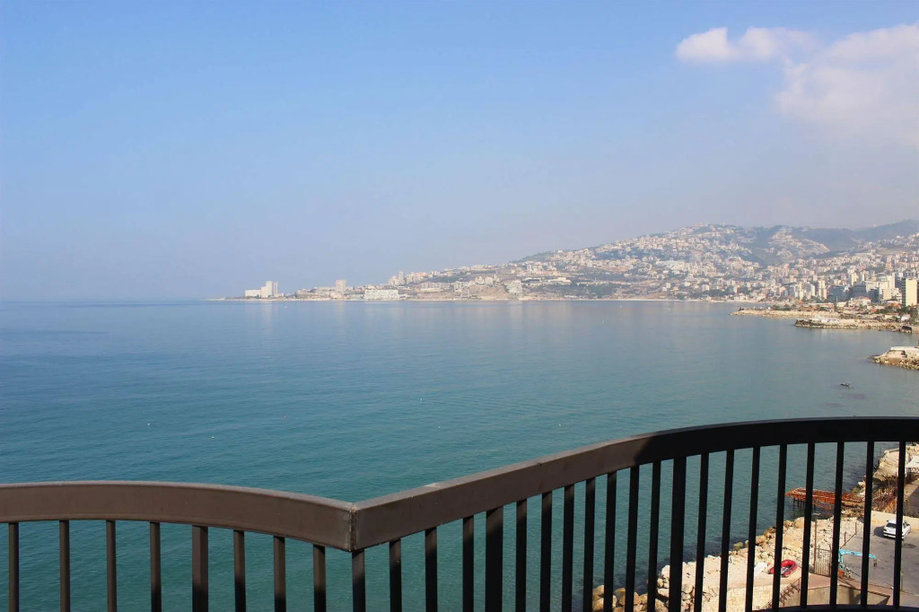 Holiday Suites Hotel & Beach Resort