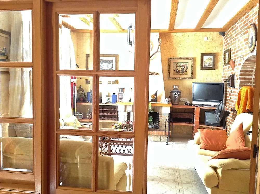 Villa With 5 Bedrooms in Alicante, With Private Pool and Furnished Ter