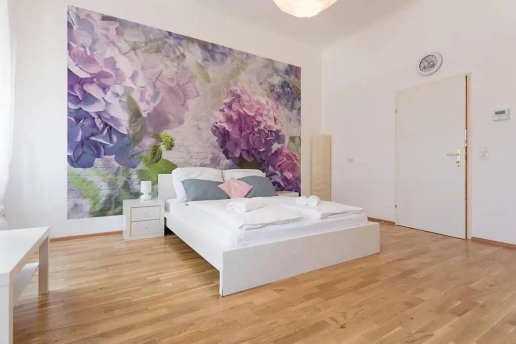 Spacious Vienna Central Station Residence