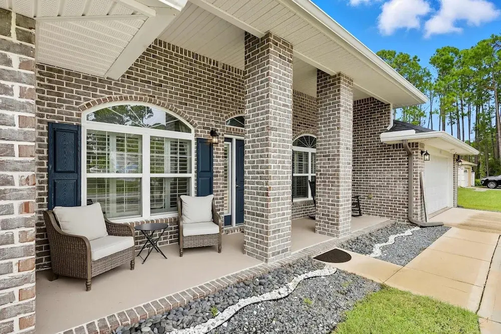 Modern 4BR Retreat Near Beach Heated Pool