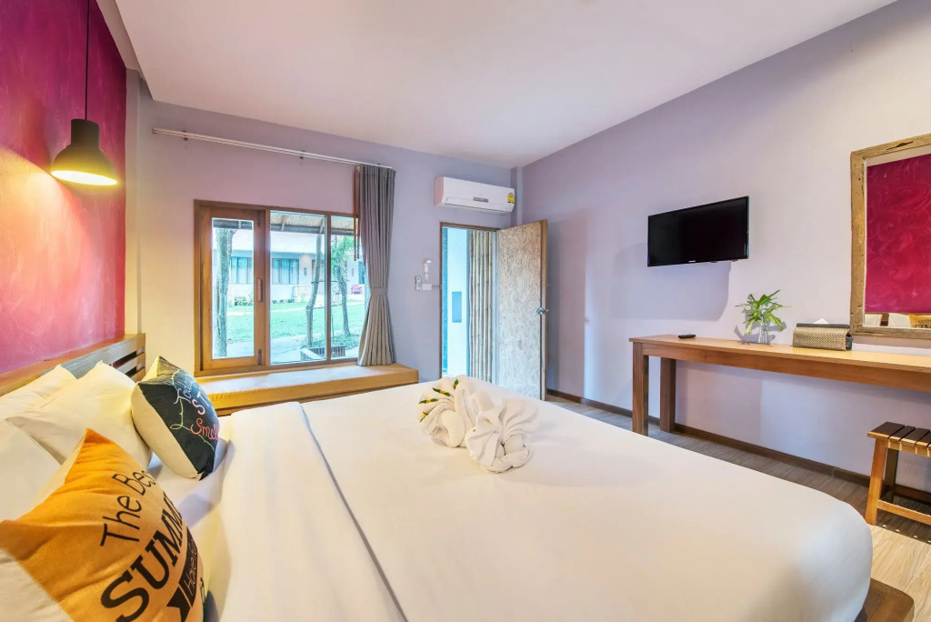 Bar and Bed