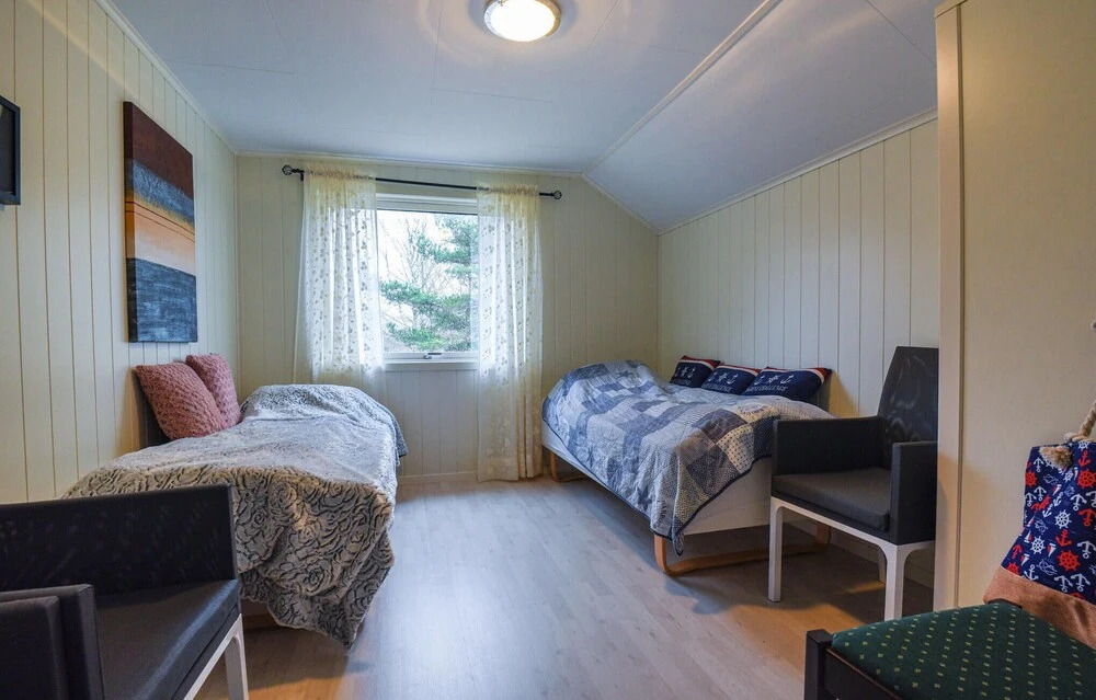 Nice Home In Strömstad With Wifi