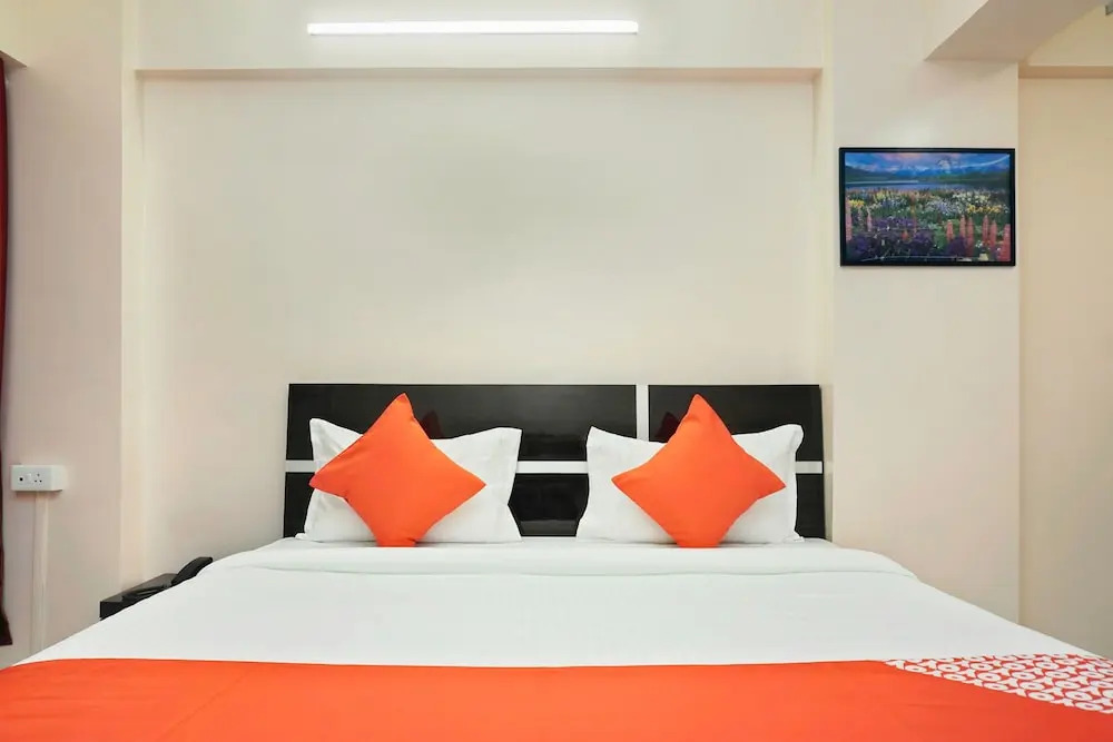 OYO 27667 Sai Inn