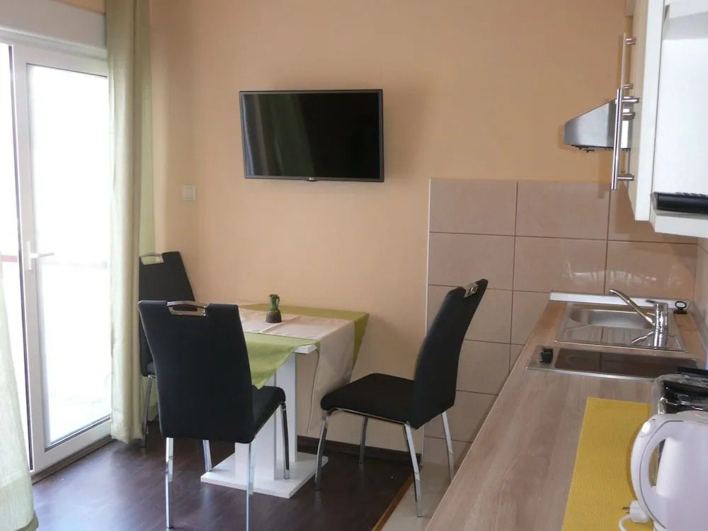 Guesthouse Mira