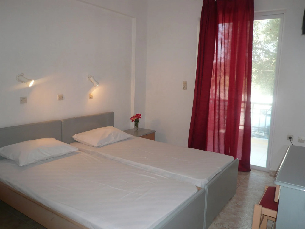 Manine Apartments