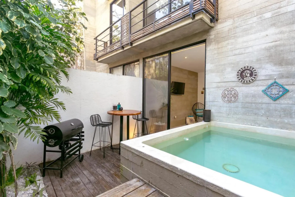 Apartment with private plunge pool at Madara Tulum