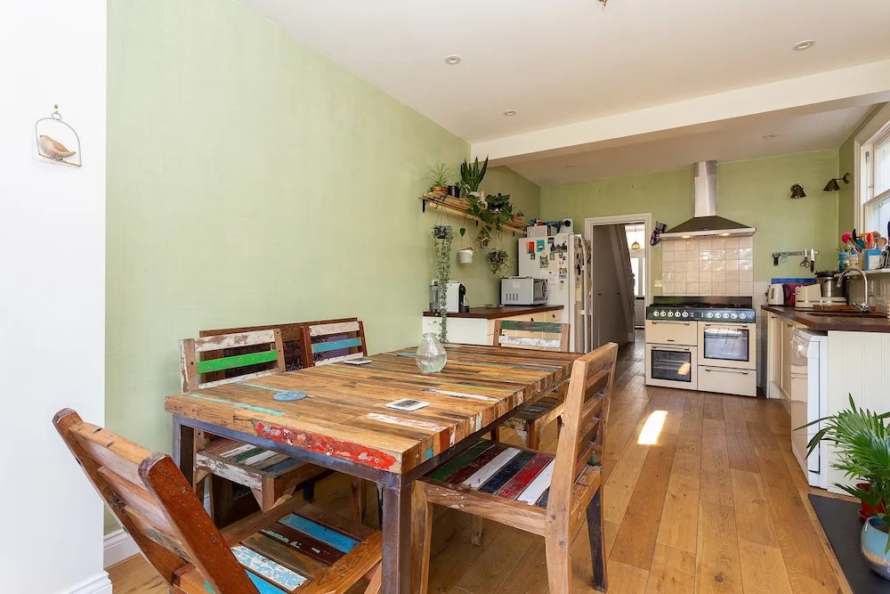 3 Bedroom House With Garden Near Notting Hill