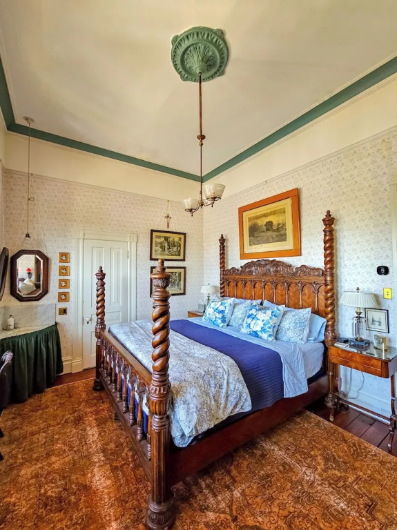 The JD Hyde Historic Inn