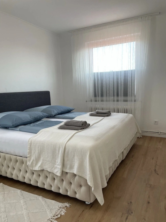 GREEN HILL Apartment