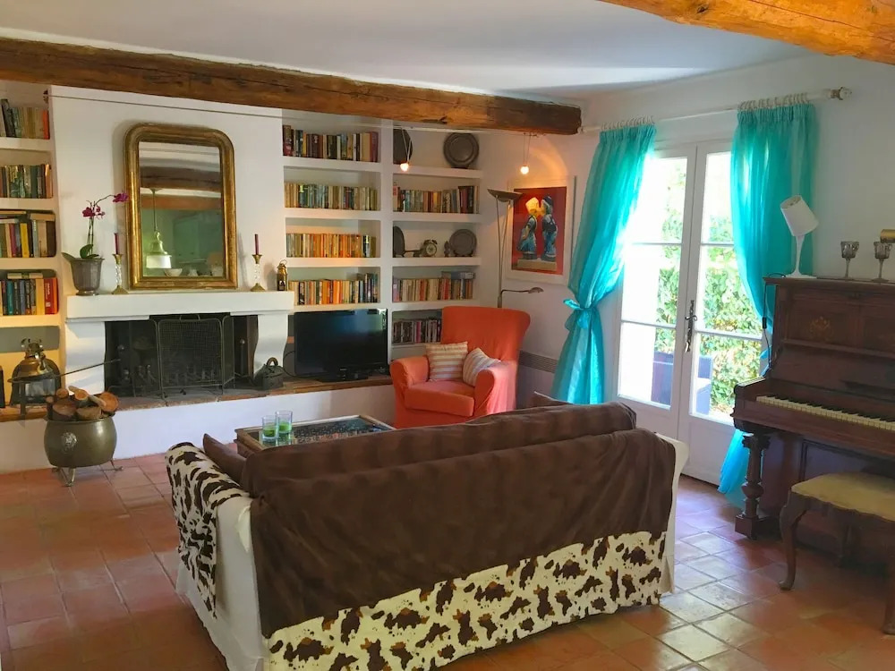 Spacious and peaceful house with terraces and garden in Grimaud - Welkeys