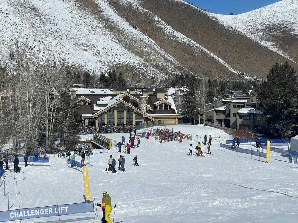 Ski-in/ski-out to Baldy + Outdoor Pool