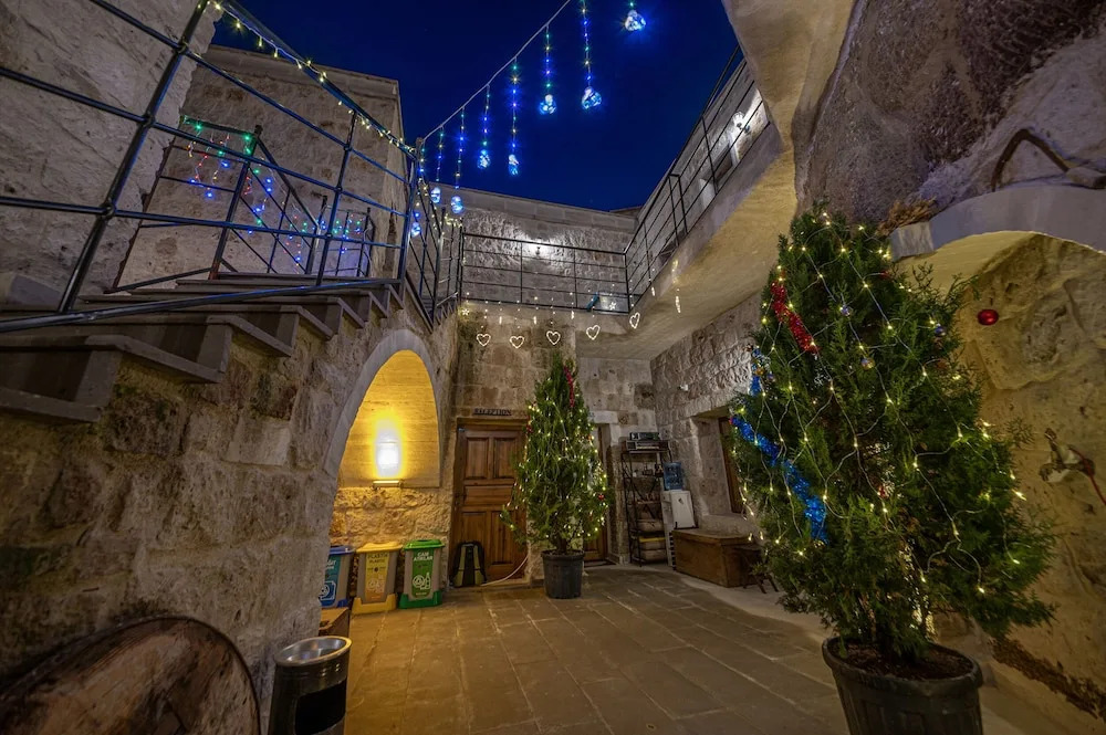 Belenus Cave House