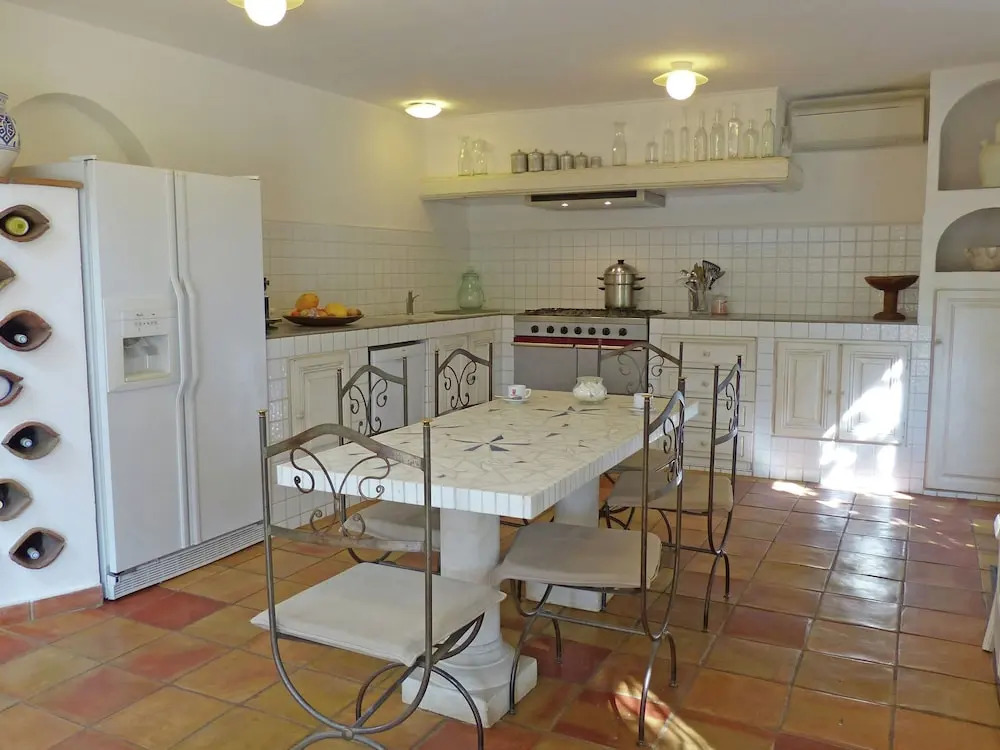 Modern Villa in Gassin with Sauna
